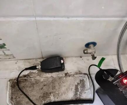 阿克苏地屋顶漏水维修公司分享下卫生间漏水的危害及解决方法
